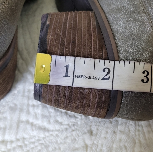 Clarks Neva Lo Metallic Taupe Leather Ankle Boots NWOB Women's Size 8.5 Fall - Picture 8 of 10